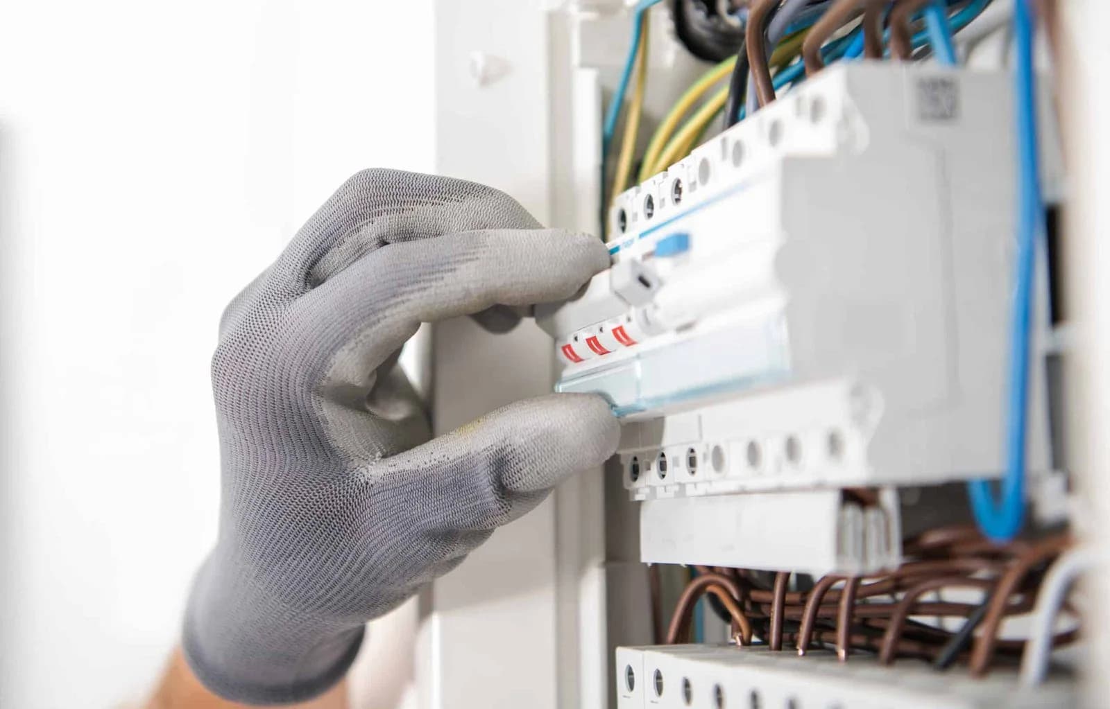 Testing at an electrical distribution board